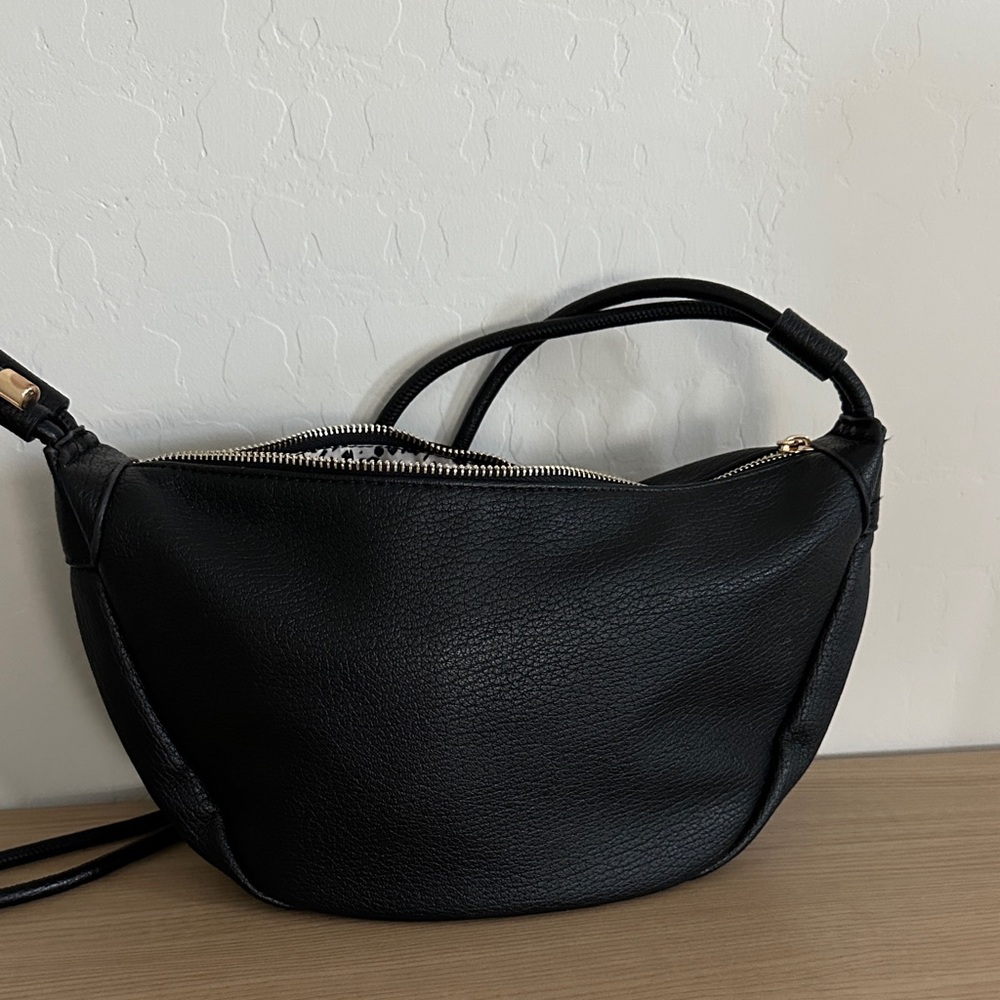 Mali + Lili Convertible Sling Bag Black